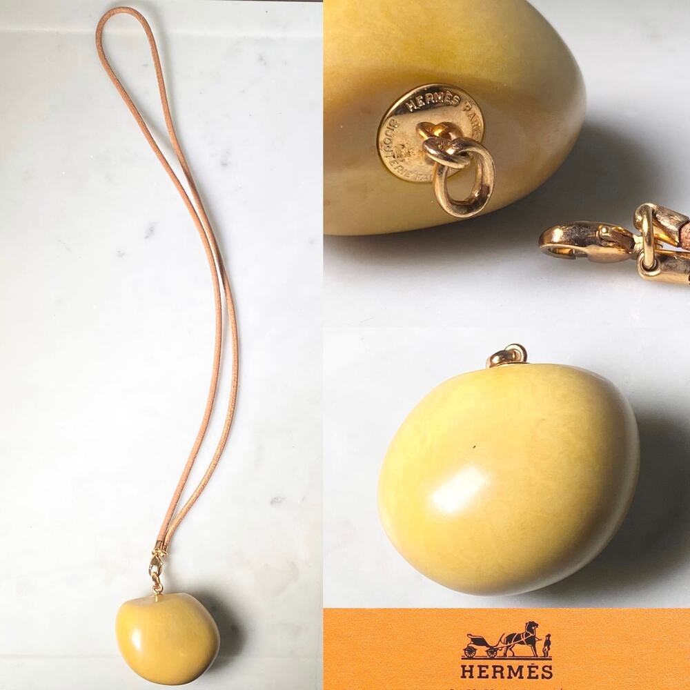 RARE Vintage Hermès Yellow Stone Leather Cord Pendant Necklace Choker